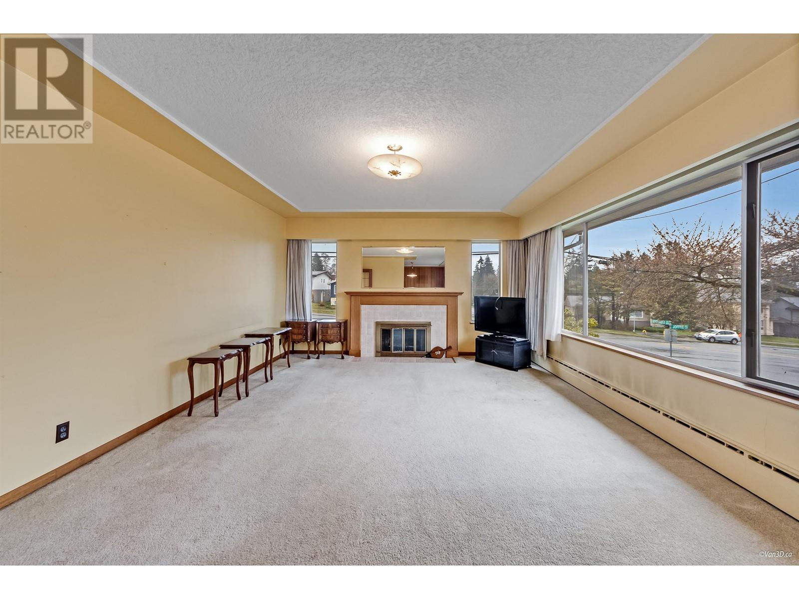 7635 Joffre Street, Burnaby, British Columbia  V5J 3K6 - Photo 11 - R2981090