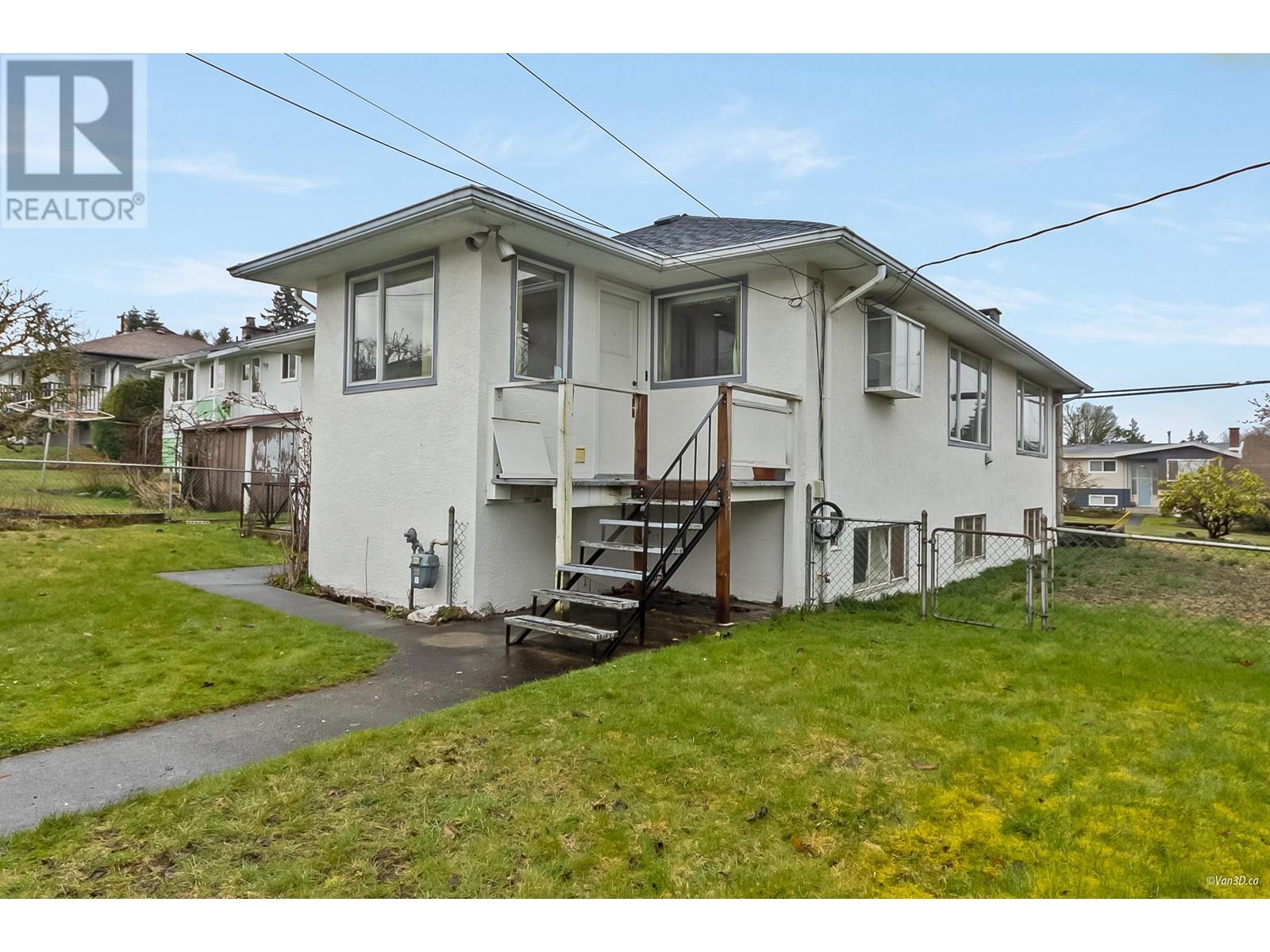 7635 Joffre Street, Burnaby, British Columbia  V5J 3K6 - Photo 2 - R2981090