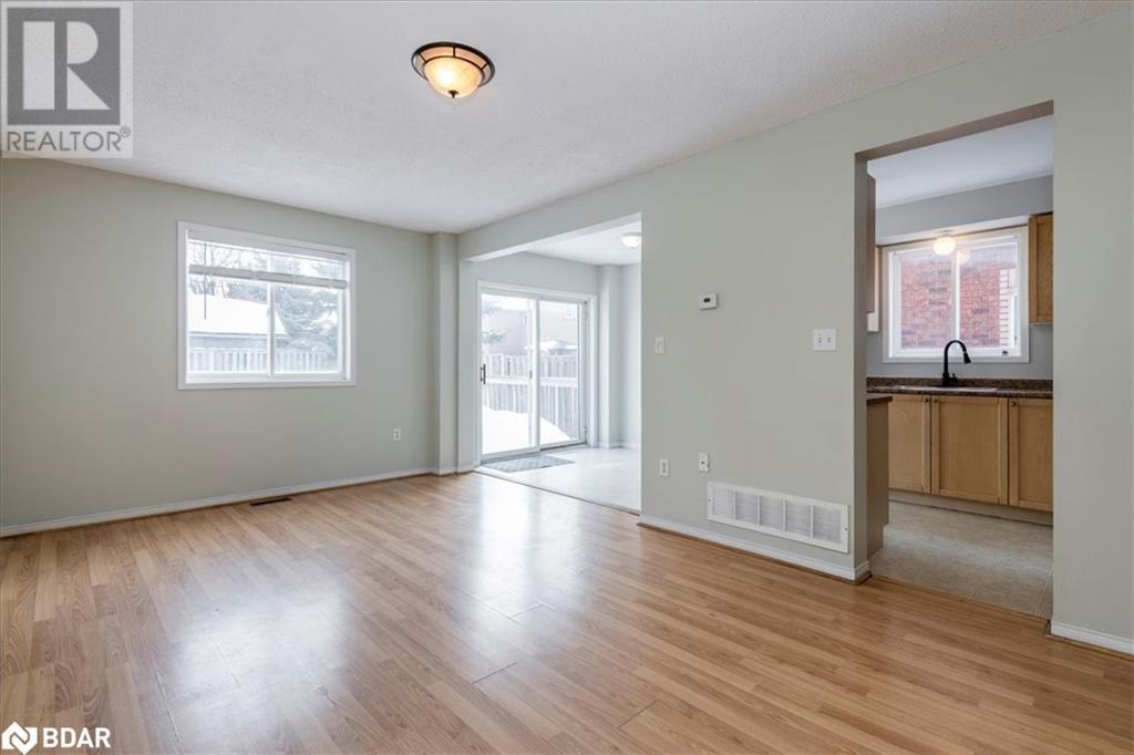 17 Timothy Lane, Barrie, Ontario  L4N 9Z6 - Photo 6 - 40703811