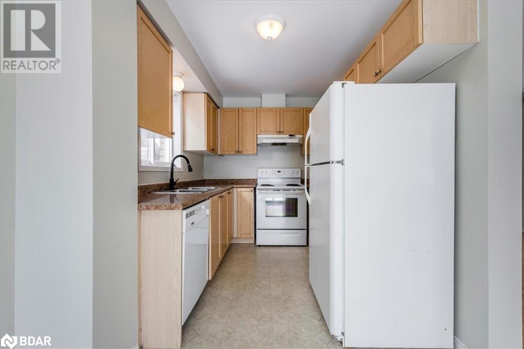 17 Timothy Lane, Barrie, Ontario  L4N 9Z6 - Photo 8 - 40703811