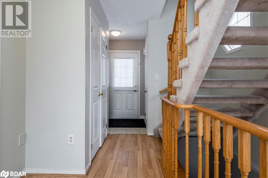 17 Timothy Lane, Barrie, Ontario  L4N 9Z6 - Photo 2 - 40703811