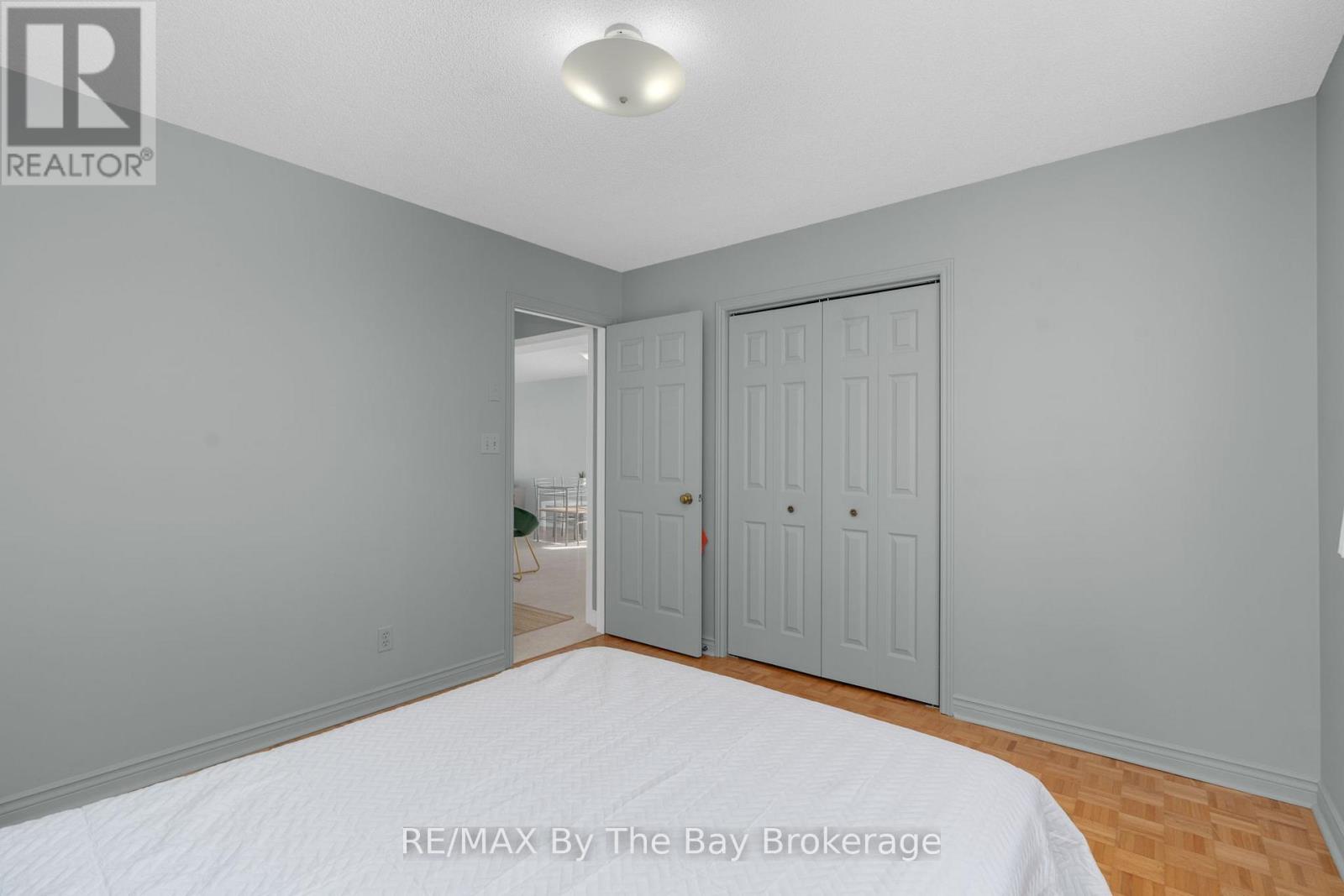 60 Dyer Drive, Wasaga Beach, Ontario  L9Z 1E2 - Photo 16 - S12038247