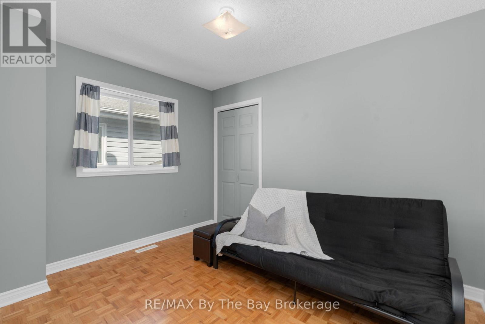 60 Dyer Drive, Wasaga Beach, Ontario  L9Z 1E2 - Photo 18 - S12038247