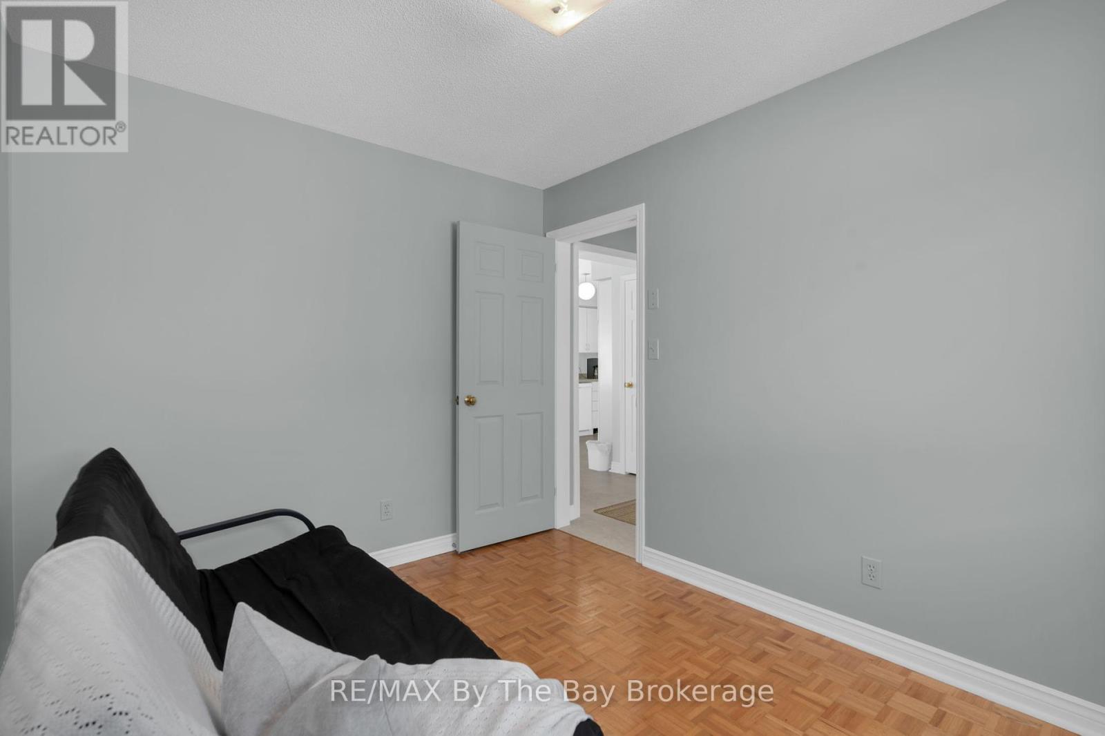 60 Dyer Drive, Wasaga Beach, Ontario  L9Z 1E2 - Photo 19 - S12038247