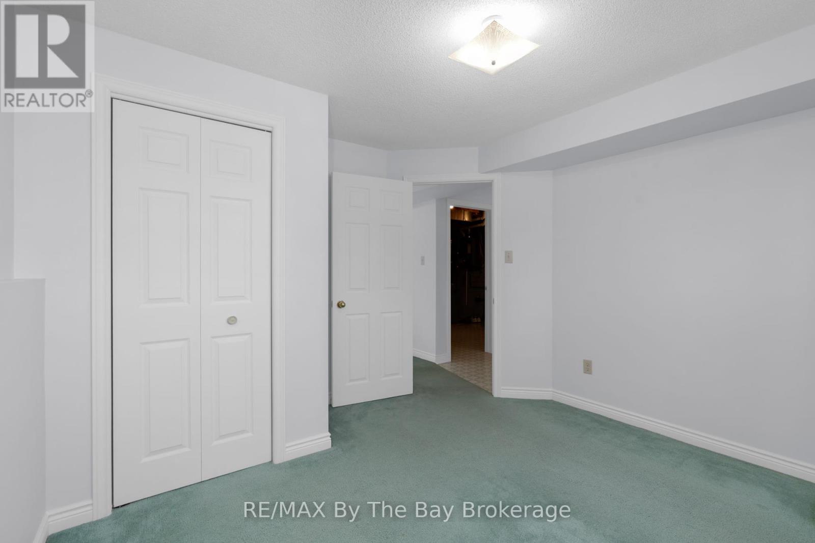 60 Dyer Drive, Wasaga Beach, Ontario  L9Z 1E2 - Photo 27 - S12038247