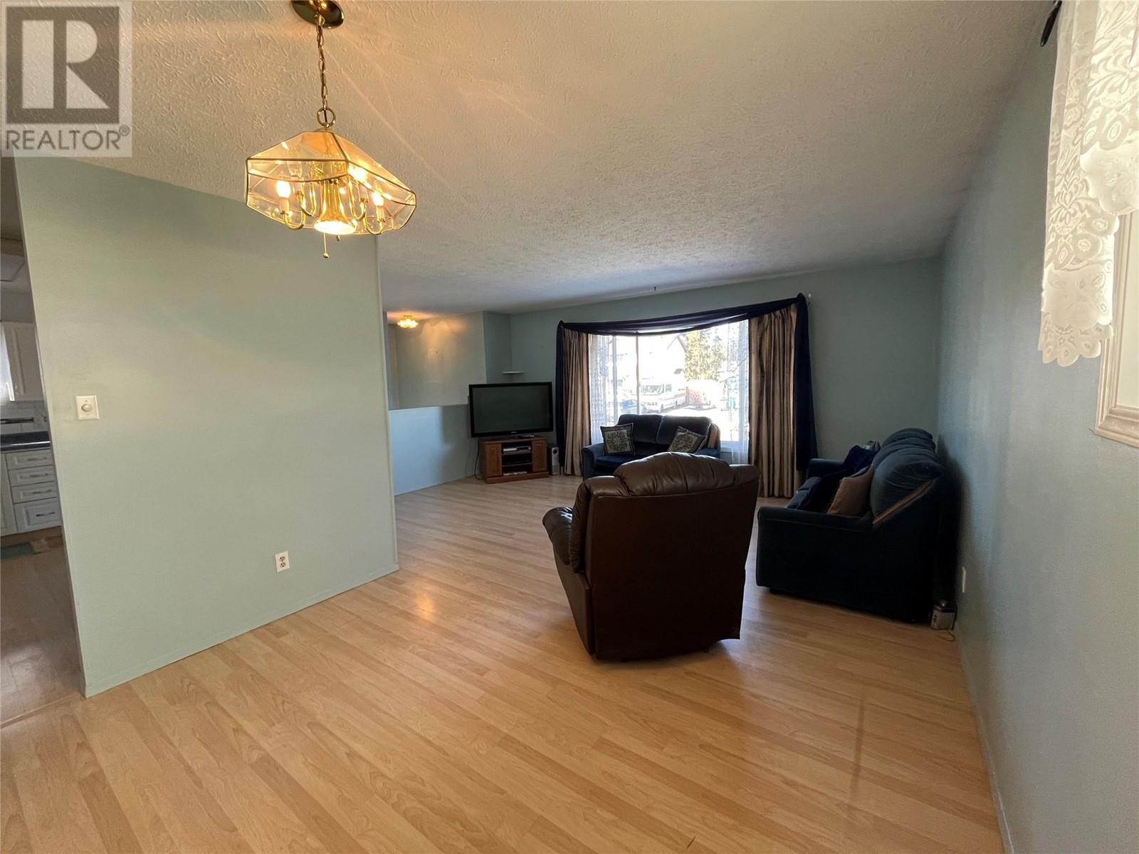 Property at 20 Dawson Place image 5