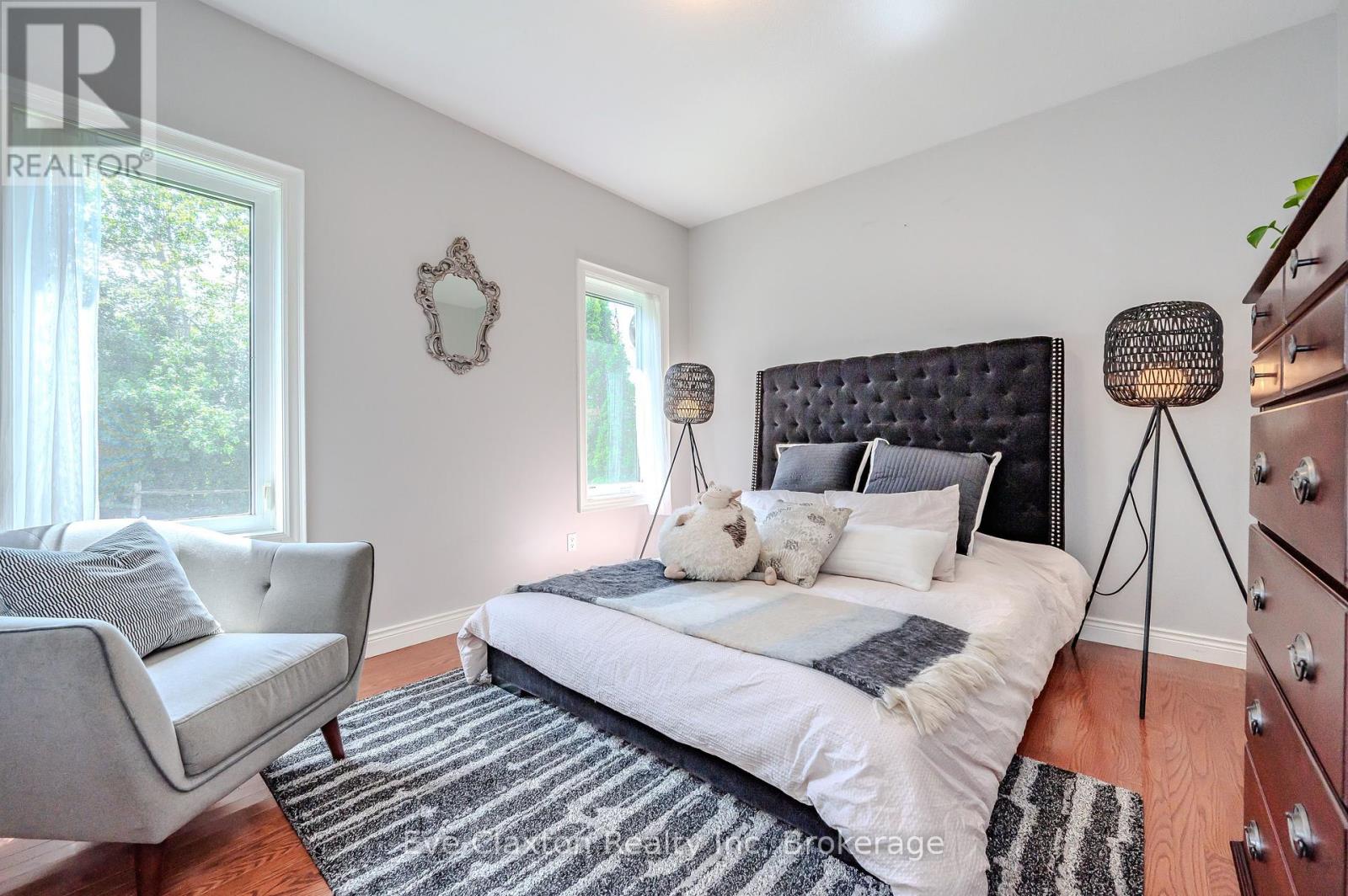 5946 86 Line, Woolwich, Ontario  N0B 2V0 - Photo 19 - X12038246