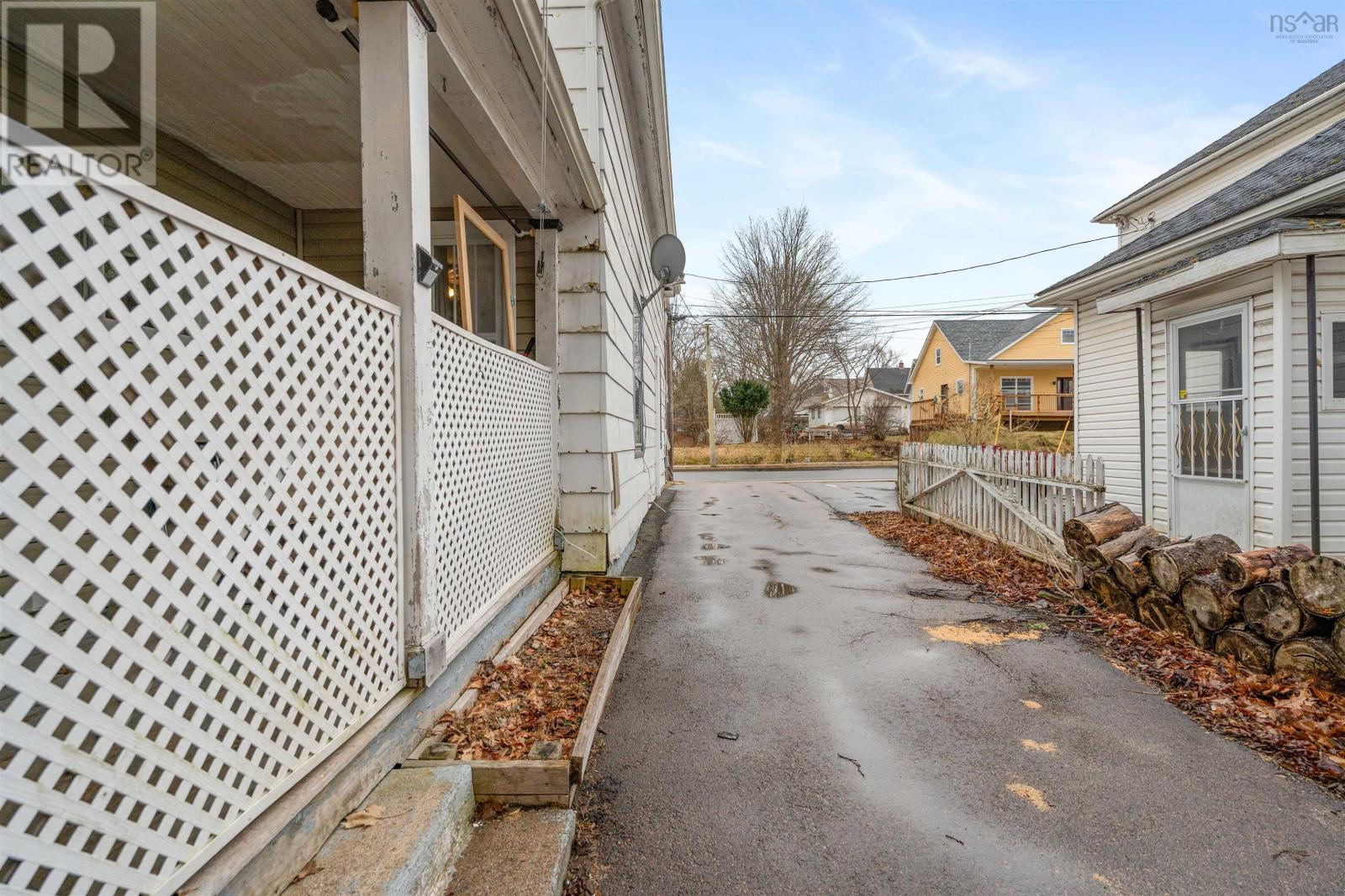 61 Victoria Street, Truro, Nova Scotia  B2N 1Z2 - Photo 3 - 202505642