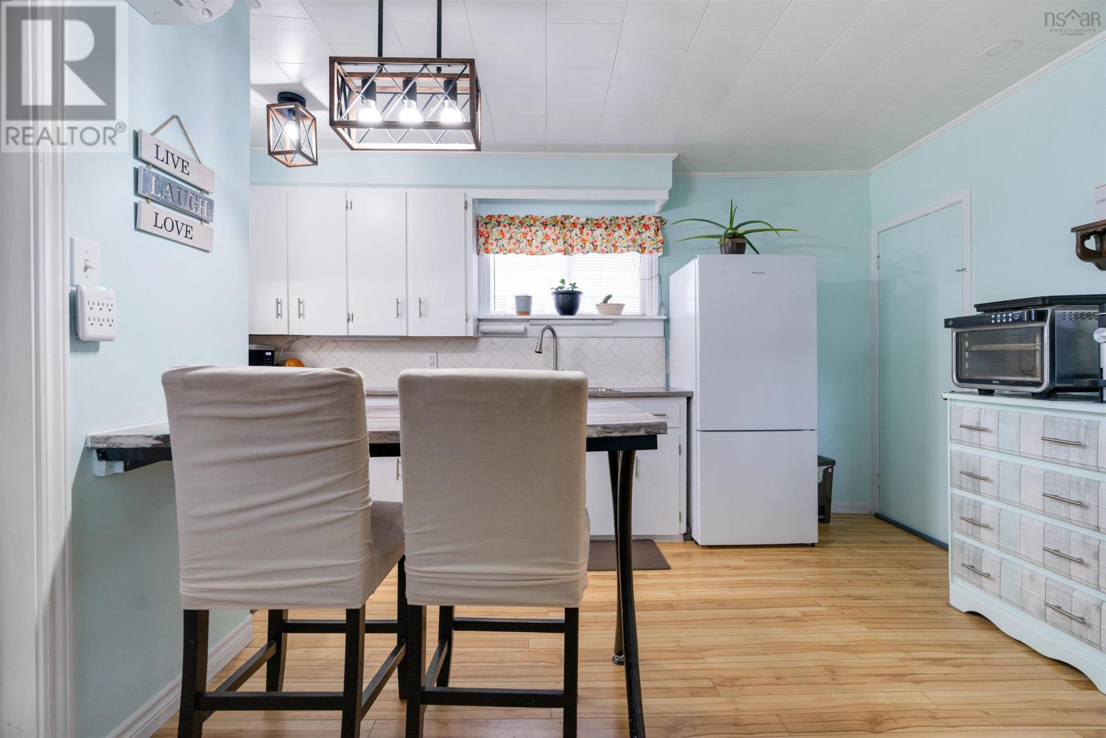 61 Victoria Street, Truro, Nova Scotia  B2N 1Z2 - Photo 5 - 202505642