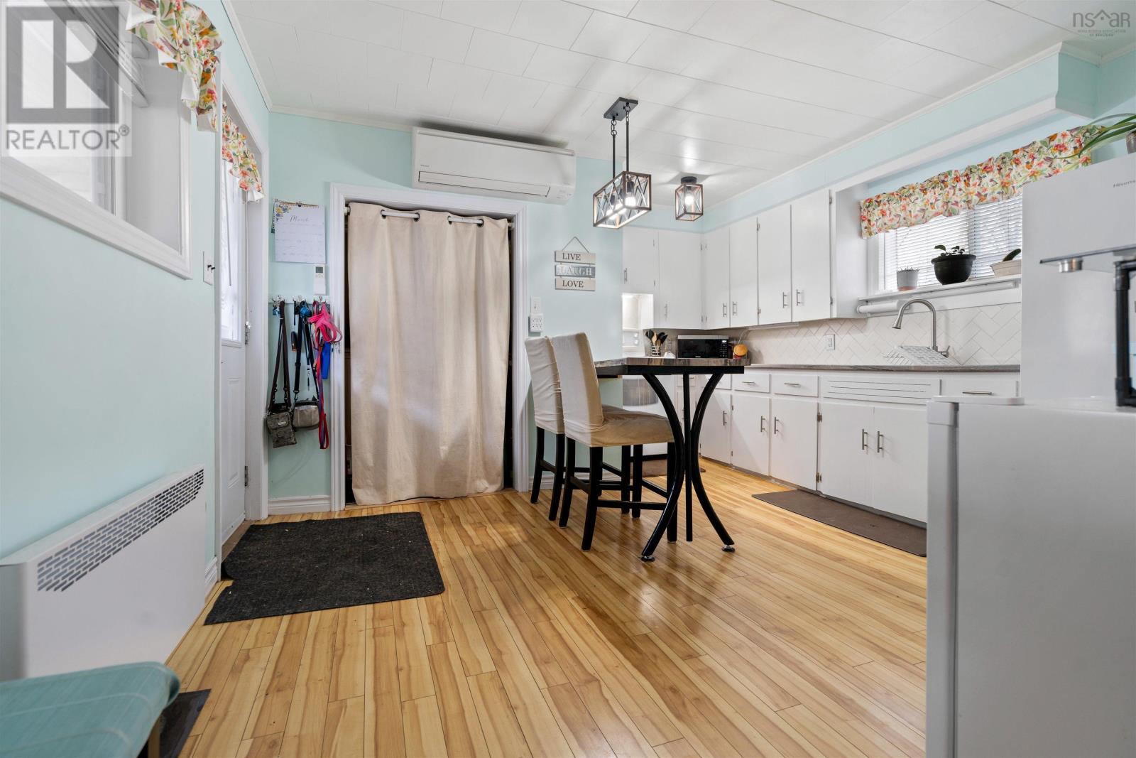 61 Victoria Street, Truro, Nova Scotia  B2N 1Z2 - Photo 7 - 202505642