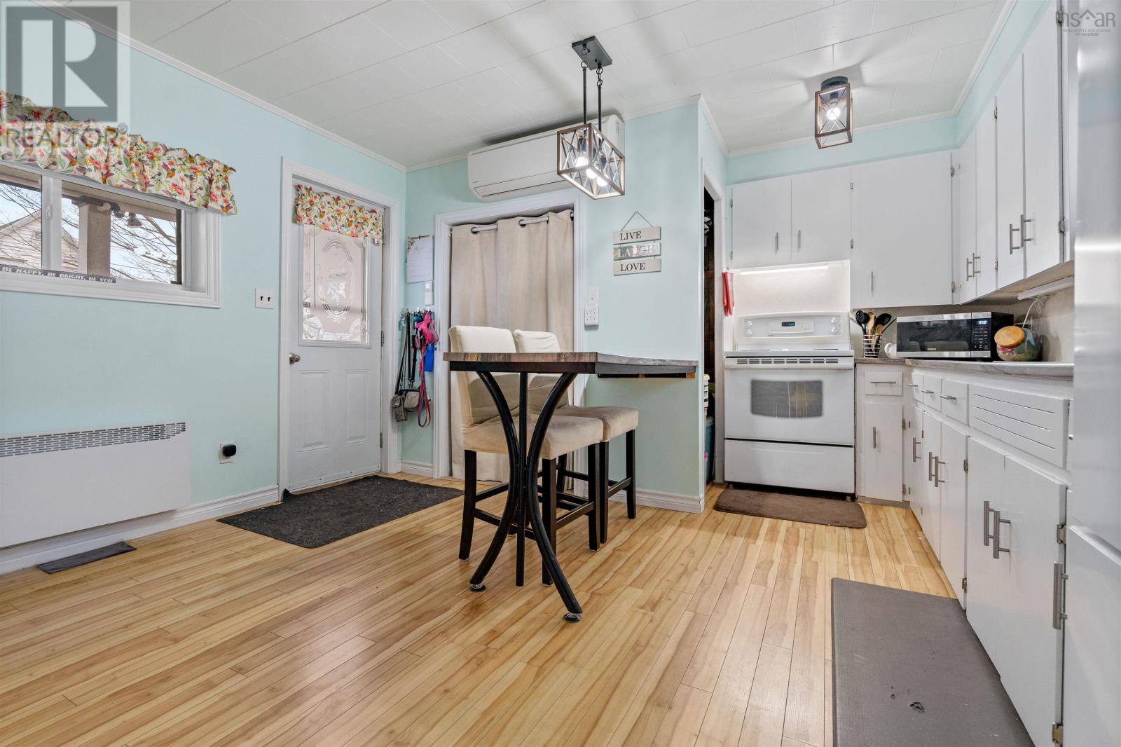 61 Victoria Street, Truro, Nova Scotia  B2N 1Z2 - Photo 8 - 202505642