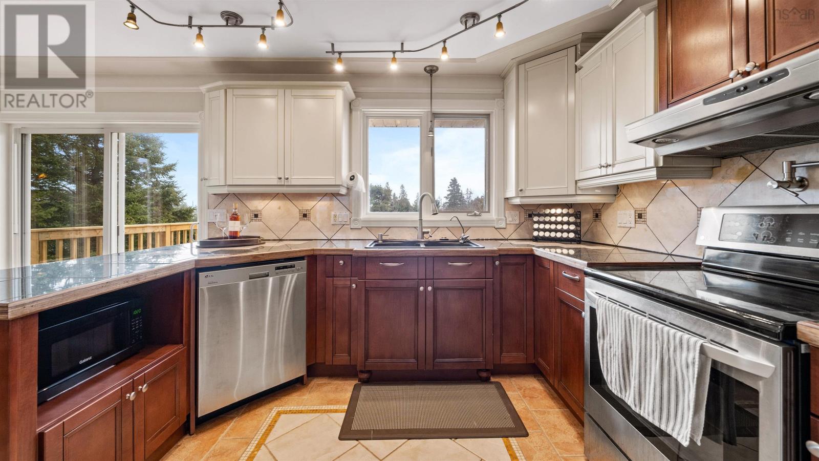 517 Dyke Road, Cow Bay, Nova Scotia  B3G 1K5 - Photo 11 - 202505650