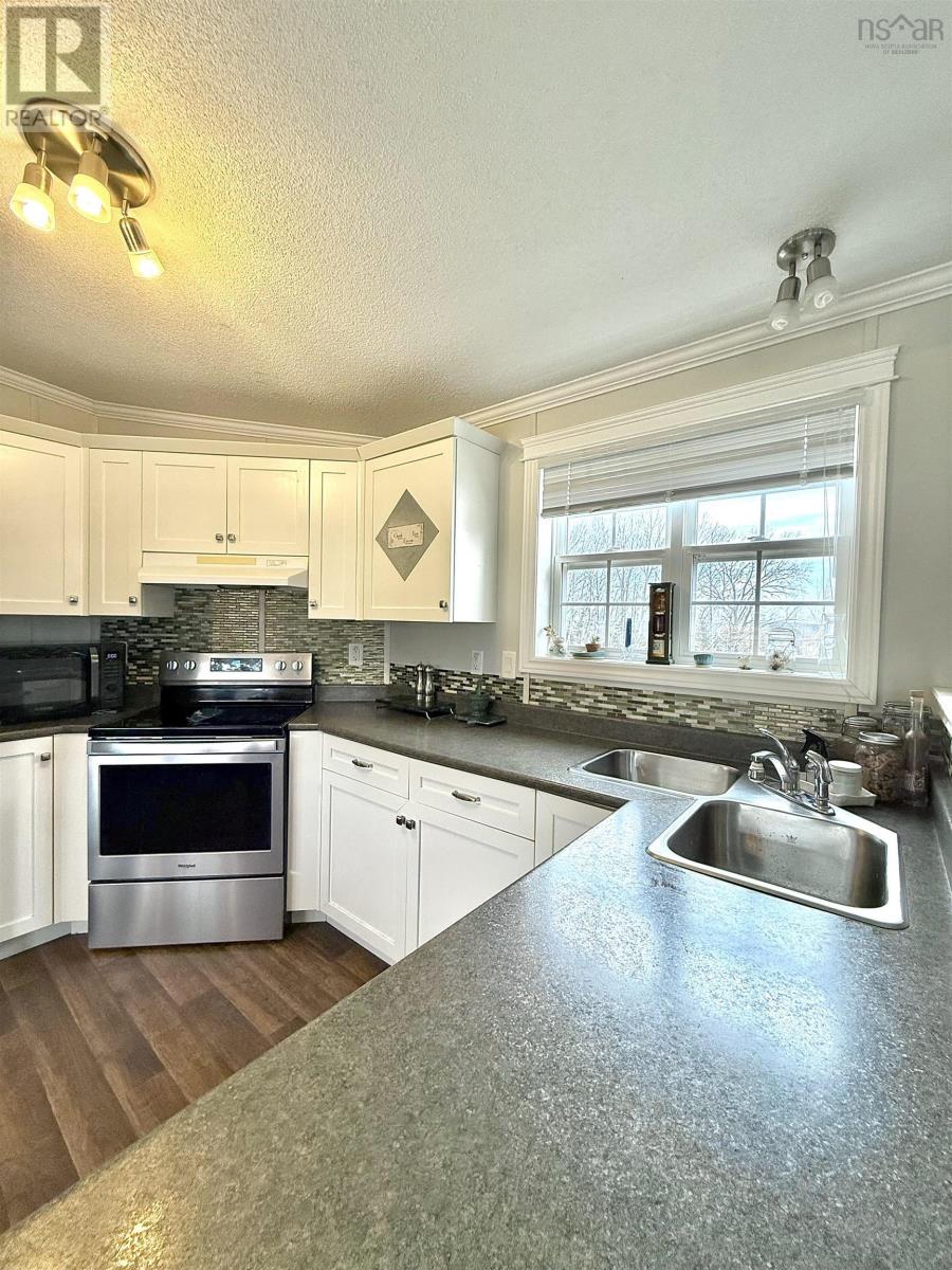 11740 Route 215 Route, Urbania, Nova Scotia  B0N 1H0 - Photo 4 - 202505658