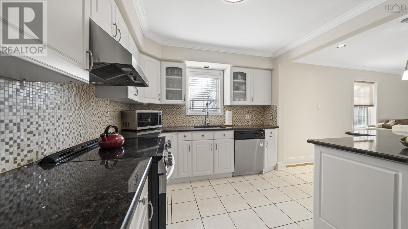 5826 Pine Hill Drive, Halifax, Nova Scotia  B3H 1E5 - Photo 13 - 202505662