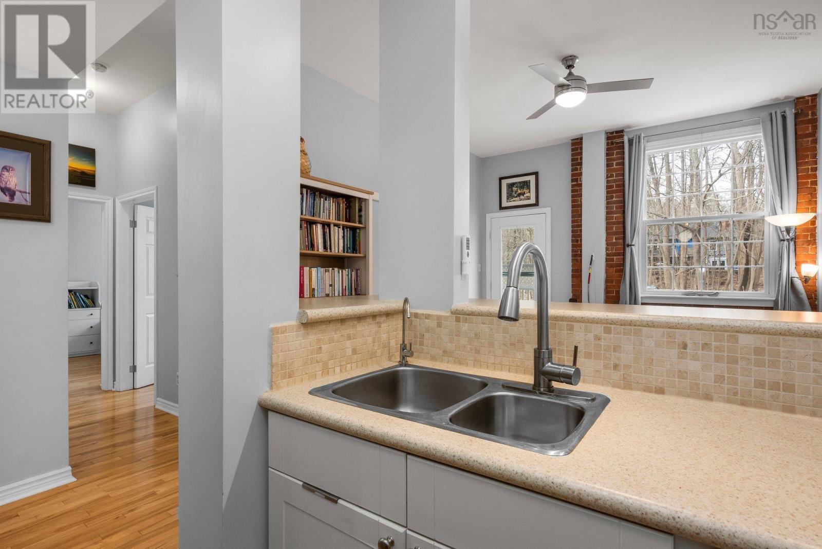 204 215 King Street, Bridgewater, Nova Scotia  B4V 1A6 - Photo 10 - 202505676