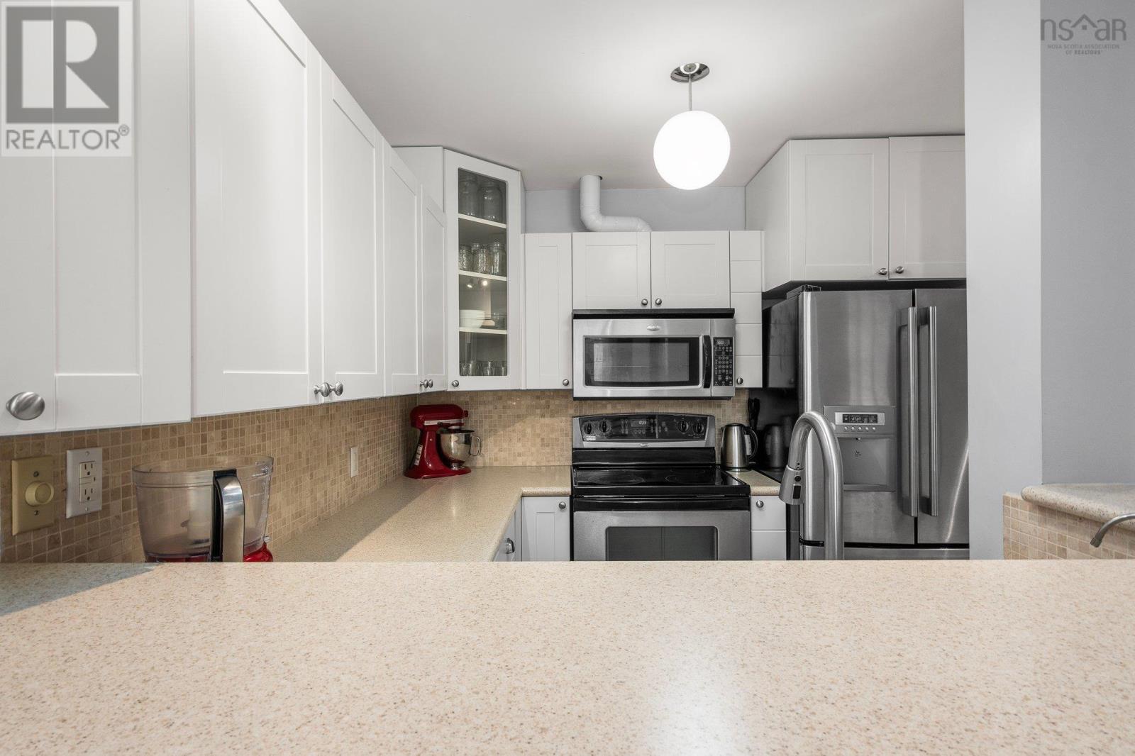 204 215 King Street, Bridgewater, Nova Scotia  B4V 1A6 - Photo 15 - 202505676