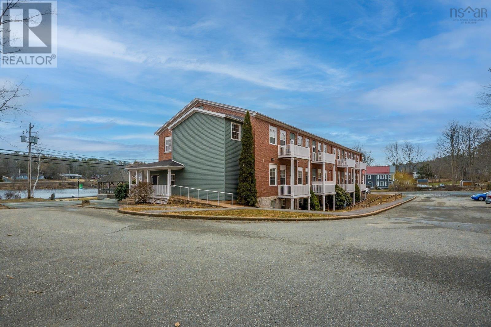 204 215 King Street, Bridgewater, Nova Scotia  B4V 1A6 - Photo 37 - 202505676