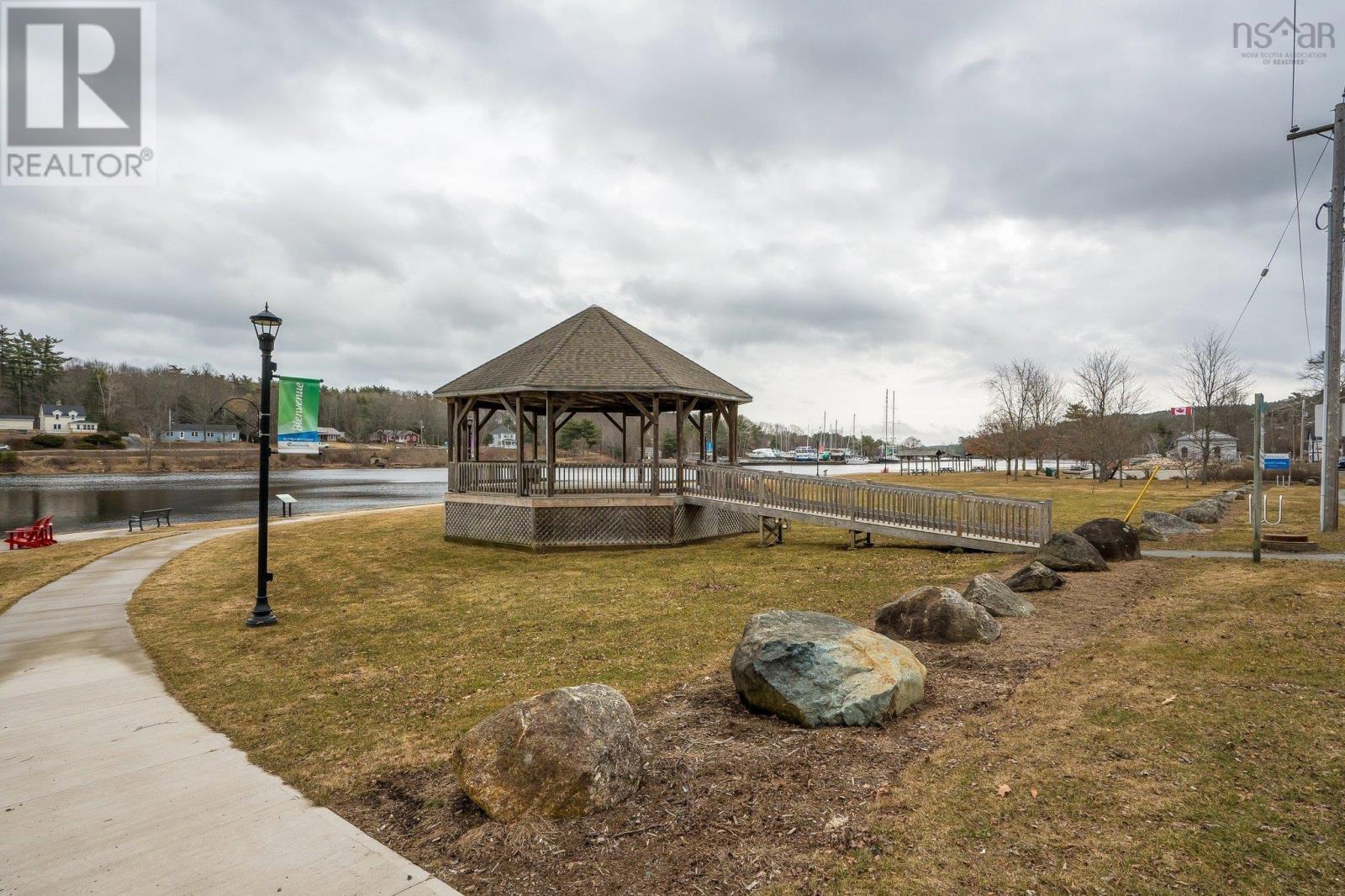 204 215 King Street, Bridgewater, Nova Scotia  B4V 1A6 - Photo 39 - 202505676