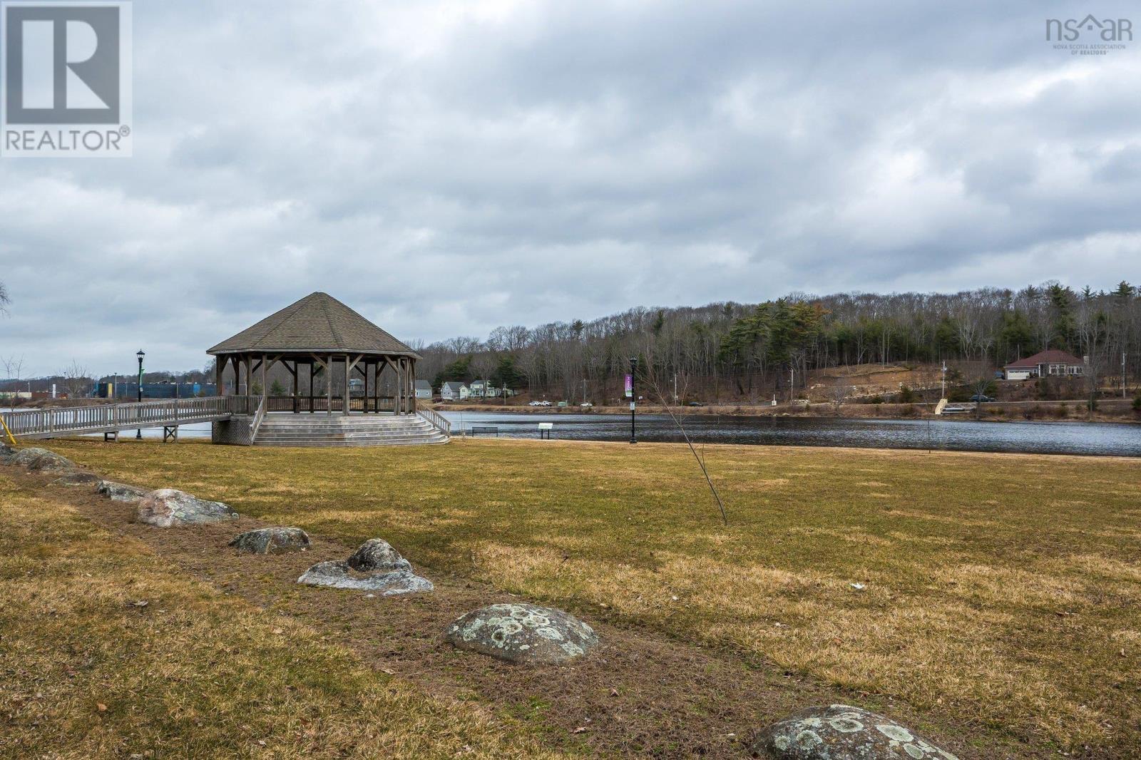 204 215 King Street, Bridgewater, Nova Scotia  B4V 1A6 - Photo 43 - 202505676
