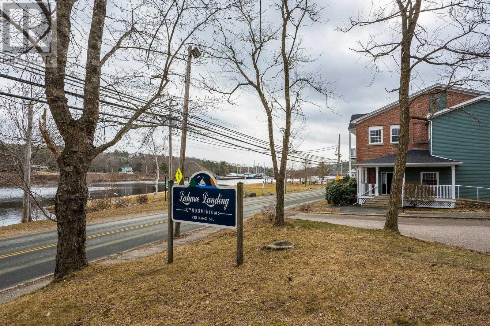 204 215 King Street, Bridgewater, Nova Scotia  B4V 1A6 - Photo 5 - 202505676