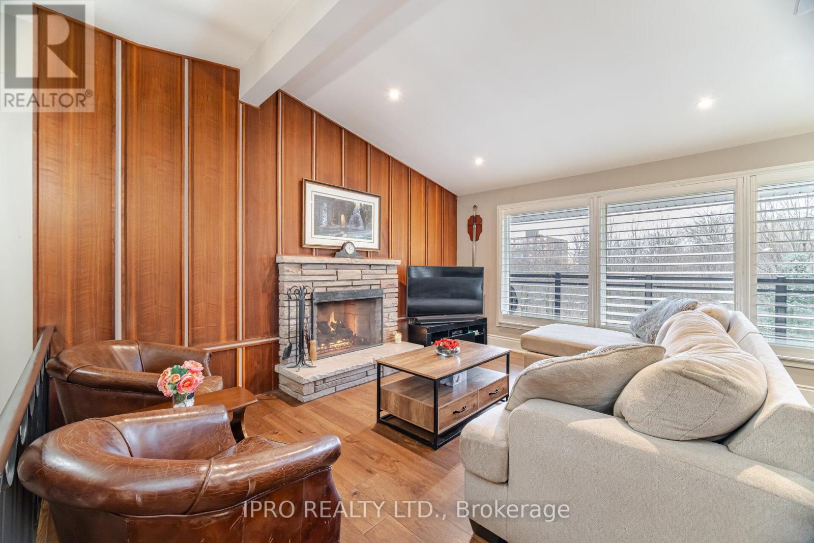 Property at 90 MOUNTAIN AVENUE N image 5