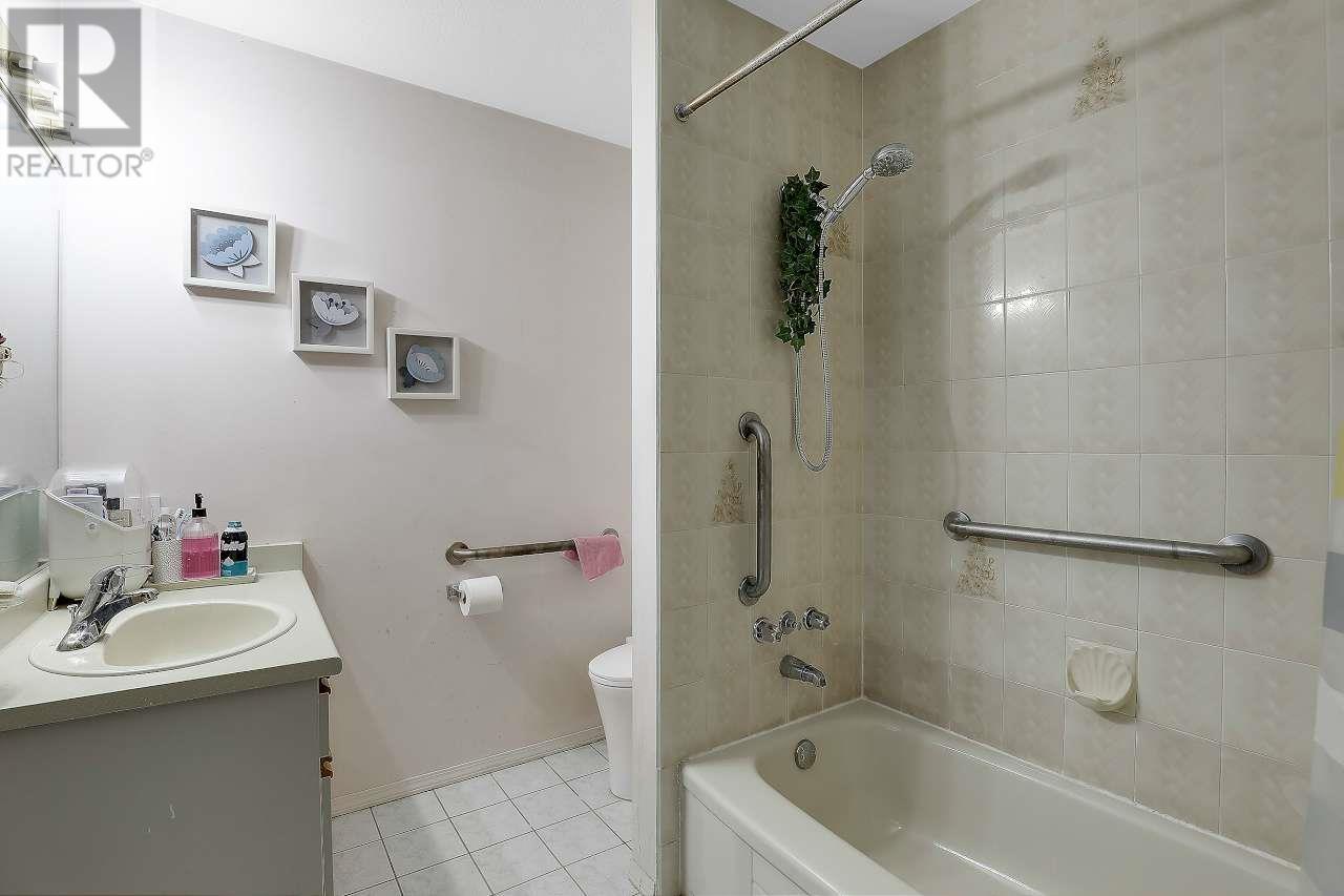 3538 Napier Street, Vancouver, British Columbia  V5K 2X7 - Photo 18 - R2979041