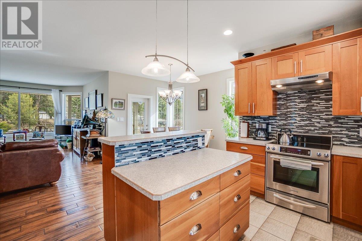 Property at 891 WATERLOO Road image 1