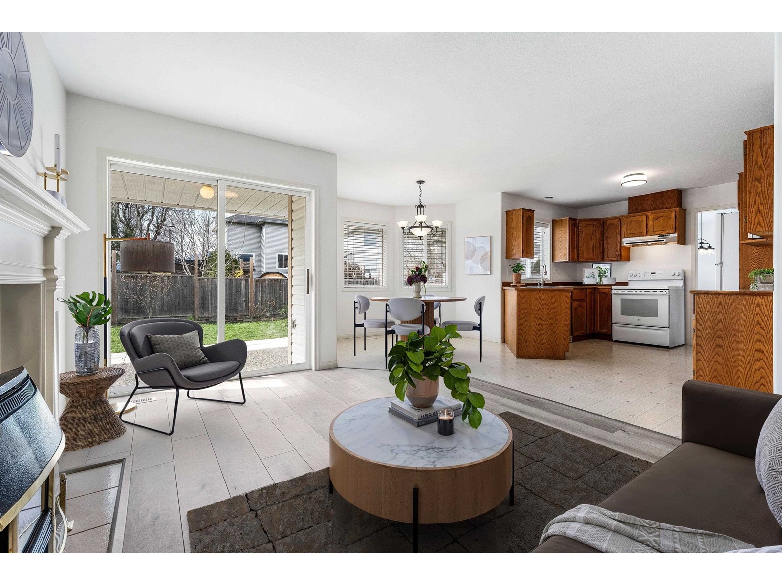 5667 Villa Rosa Place, Sardis South, Chilliwack, British Columbia  V2R 3K6 - Photo 3 - R2981102