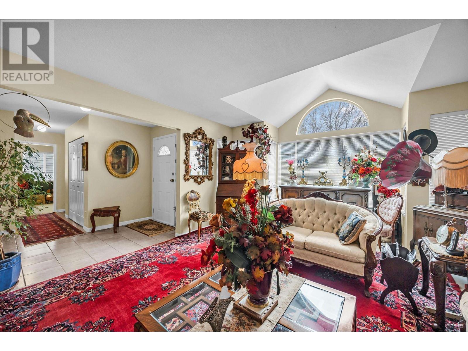Property at 6683 LONDON COURT image 5