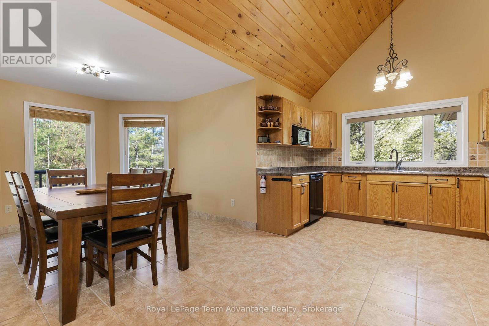 72 Richwood Drive, The Archipelago, Ontario P0G 1G0 - Photo 12 - X12038353