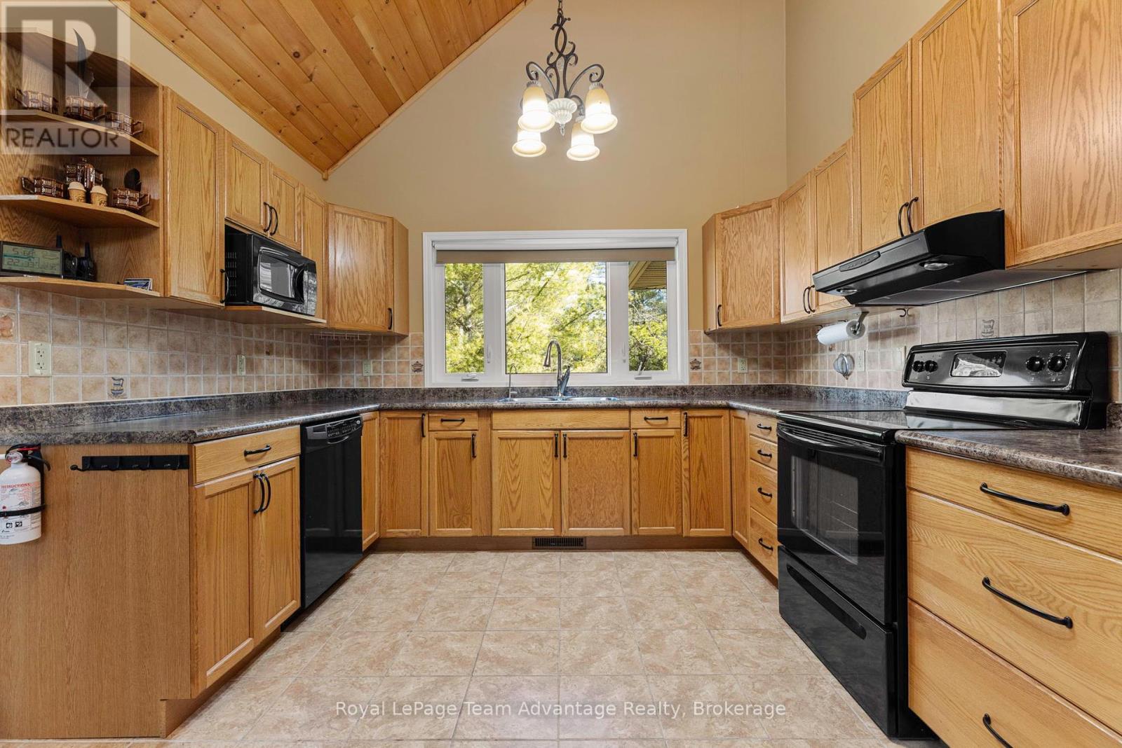 72 Richwood Drive, The Archipelago, Ontario P0G 1G0 - Photo 13 - X12038353