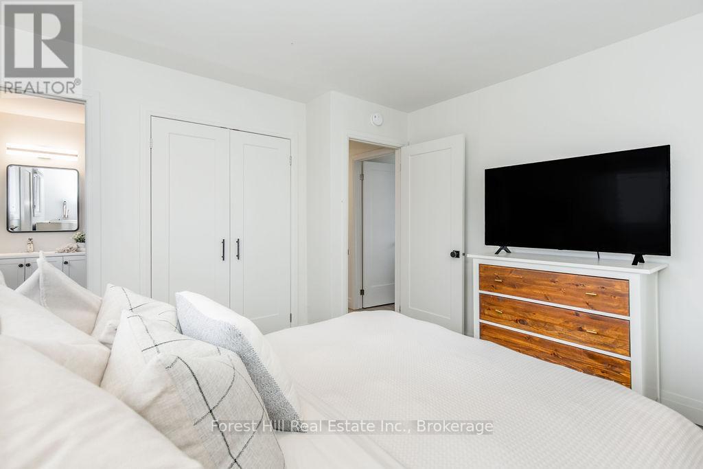 143 Collins Street, Collingwood, Ontario  L9Y 4C9 - Photo 17 - S12038379