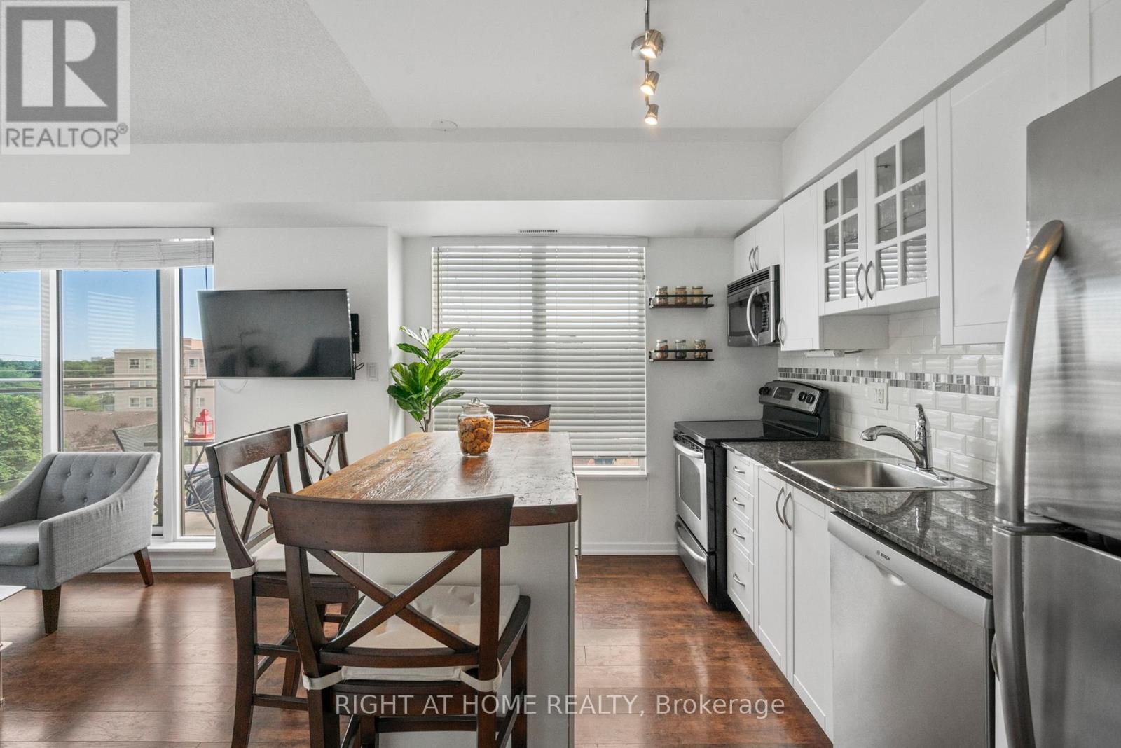 Property at 602 - 801 SHEPPARD AVENUE W image 5