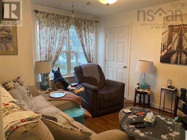 272/274 York Street, Glace Bay, Nova Scotia  B1A 2M3 - Photo 5 - 202505687