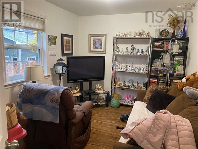 272/274 York Street, Glace Bay, Nova Scotia  B1A 2M3 - Photo 6 - 202505687