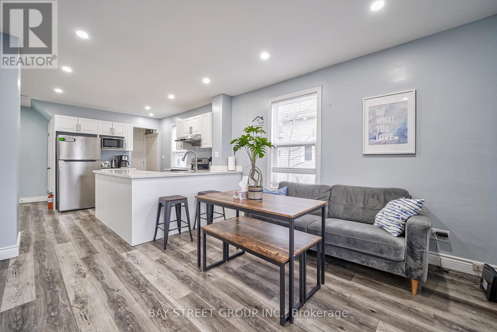 Property at 5241 KITCHENER STREET image 5