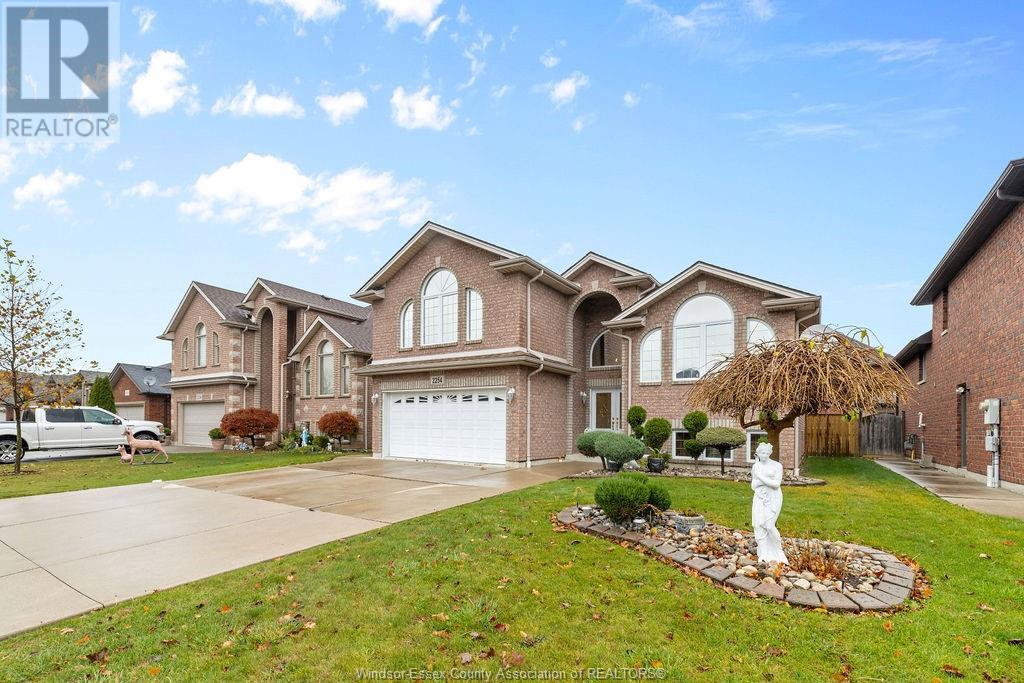 Property at 2254 ASKIN AVENUE image 3