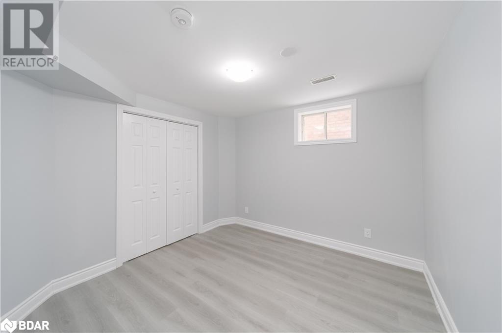 12 Jessica Drive Unit# Bsmt, Barrie, Ontario  L4N 5S5 - Photo 11 - 40708049
