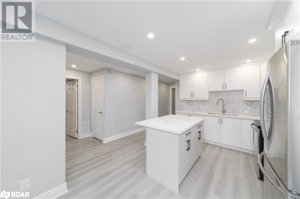 12 Jessica Drive Unit# Bsmt, Barrie, Ontario  L4N 5S5 - Photo 3 - 40708049