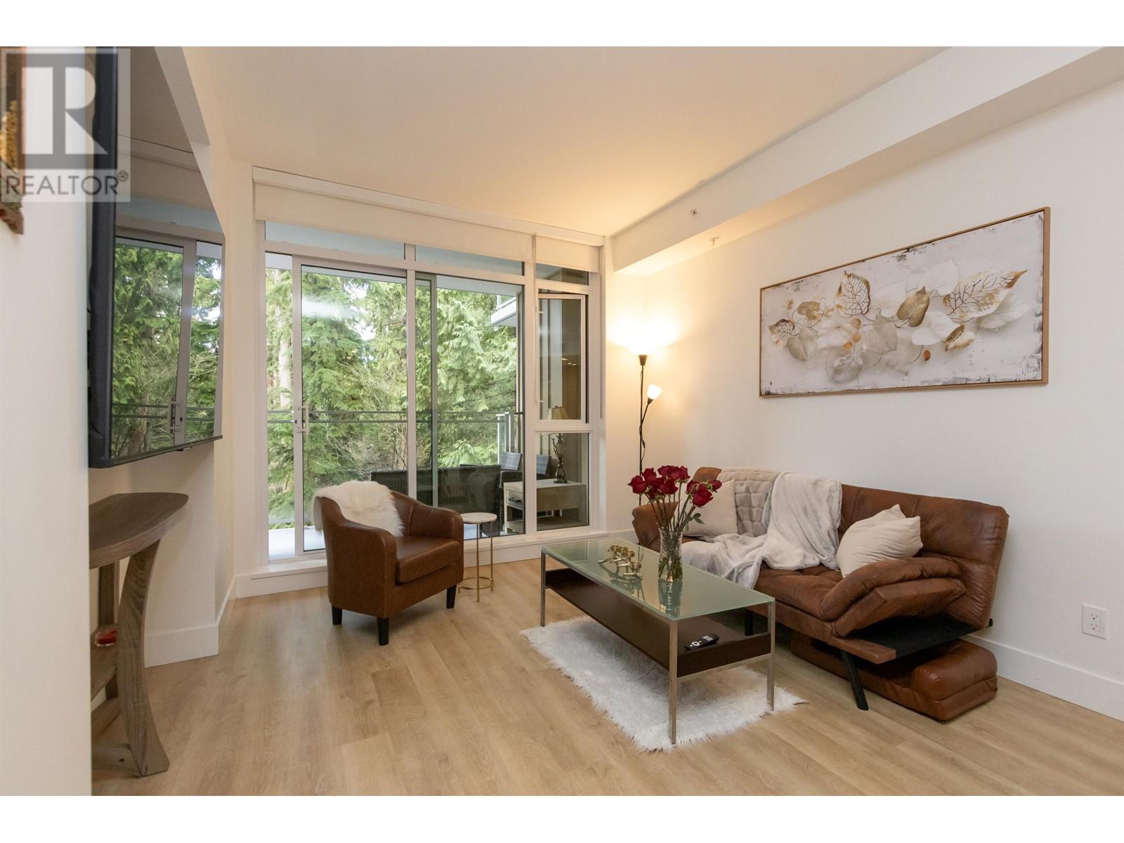 302 2325 Emery Court, North Vancouver, British Columbia  V7J 0E8 - Photo 1 - R2981104