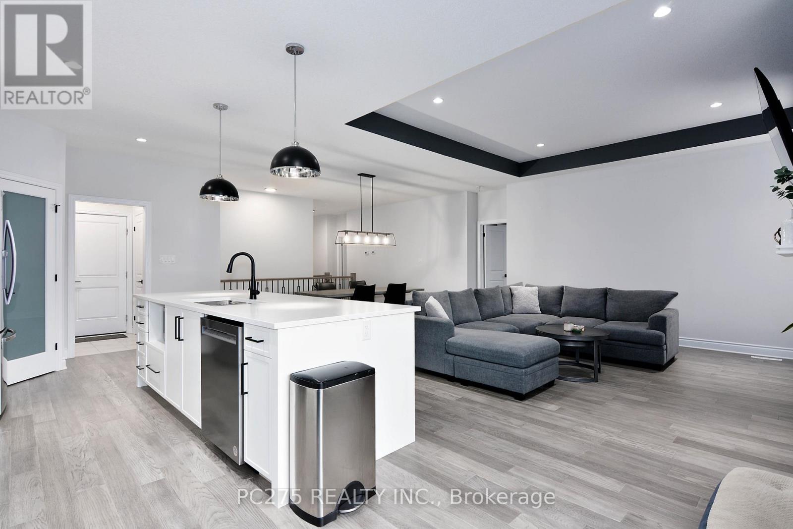10 - 2022 Upperpoint Boulevard, London South, Ontario  N6K 4M9 - Photo 12 - X12038409