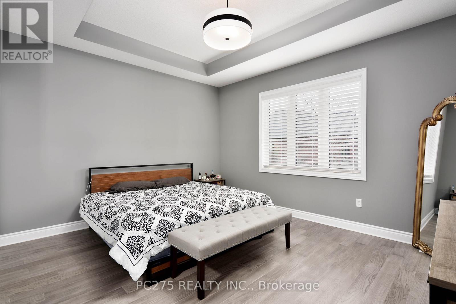 10 - 2022 Upperpoint Boulevard, London South, Ontario  N6K 4M9 - Photo 14 - X12038409