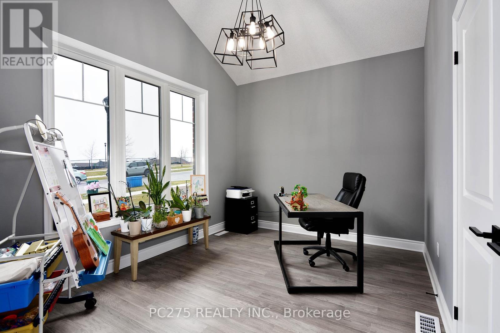 10 - 2022 Upperpoint Boulevard, London South, Ontario  N6K 4M9 - Photo 18 - X12038409