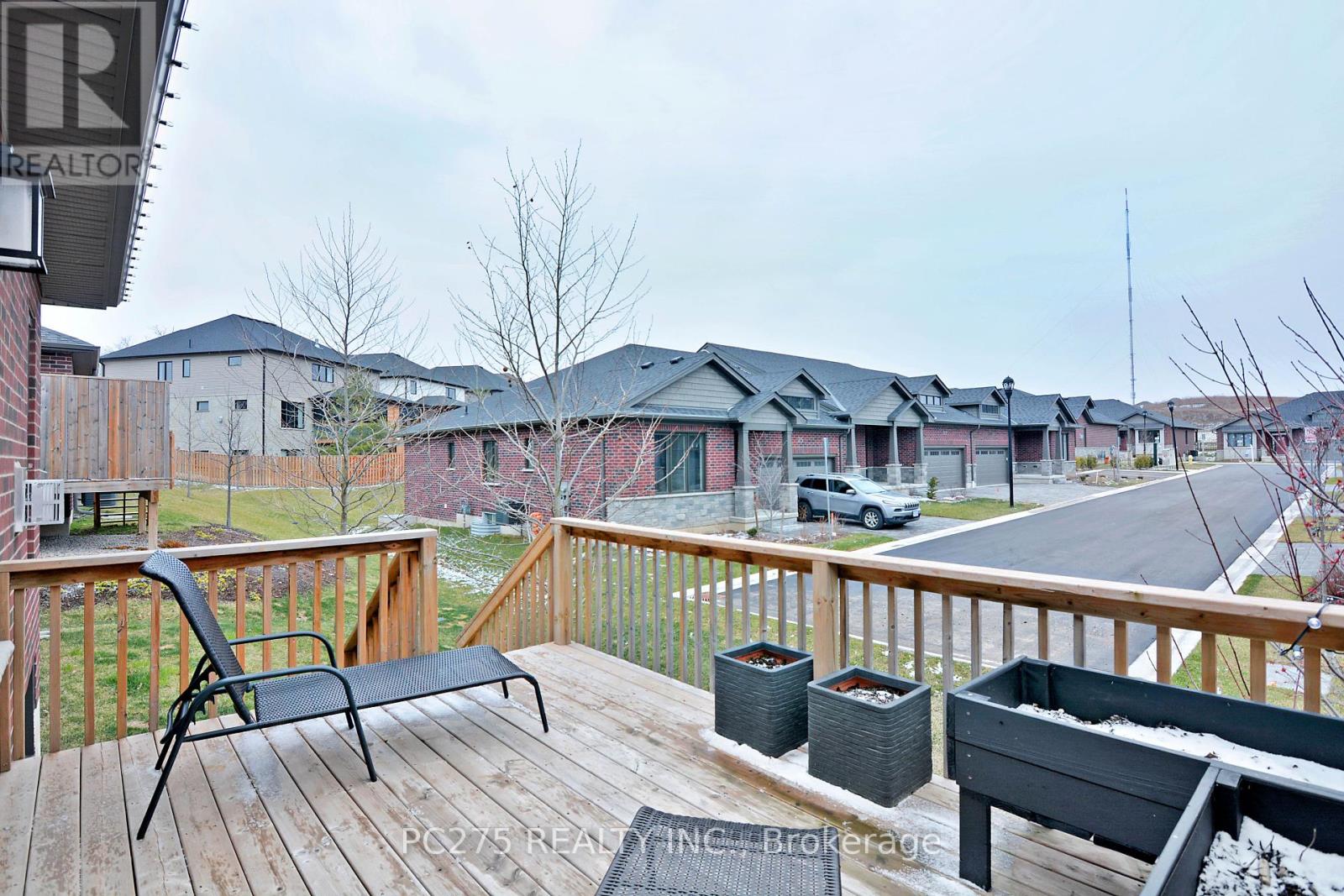 10 - 2022 Upperpoint Boulevard, London South, Ontario  N6K 4M9 - Photo 34 - X12038409