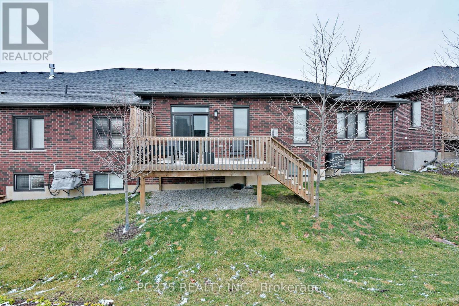 10 - 2022 Upperpoint Boulevard, London South, Ontario  N6K 4M9 - Photo 37 - X12038409