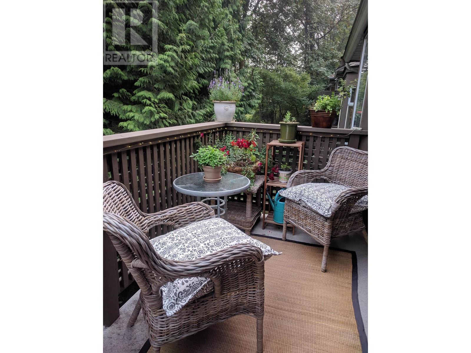 8828 Robin Court, Burnaby, British Columbia  V5A 4K7 - Photo 11 - R2981125