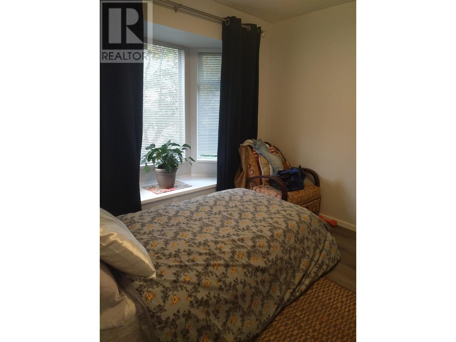 8828 Robin Court, Burnaby, British Columbia  V5A 4K7 - Photo 9 - R2981125