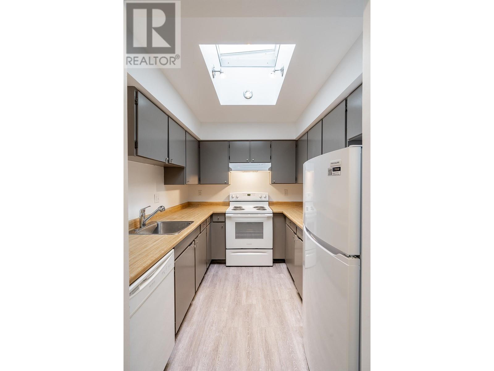 309 3420 Bell Avenue, Burnaby, British Columbia  V3J 1M7 - Photo 6 - R2981171