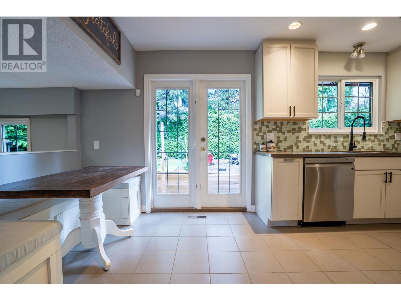 1667 Suffolk Avenue, Port Coquitlam, British Columbia  V3B 1H1 - Photo 10 - R2981153