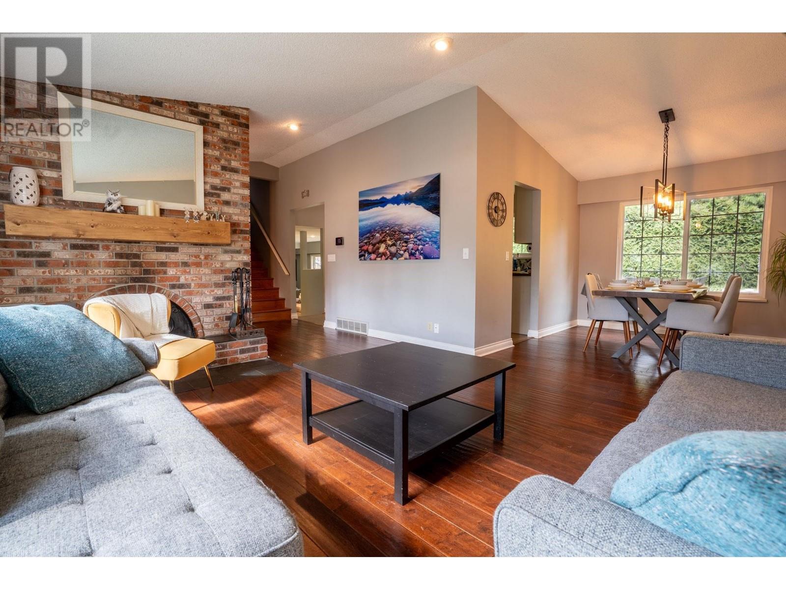 1667 Suffolk Avenue, Port Coquitlam, British Columbia  V3B 1H1 - Photo 5 - R2981153